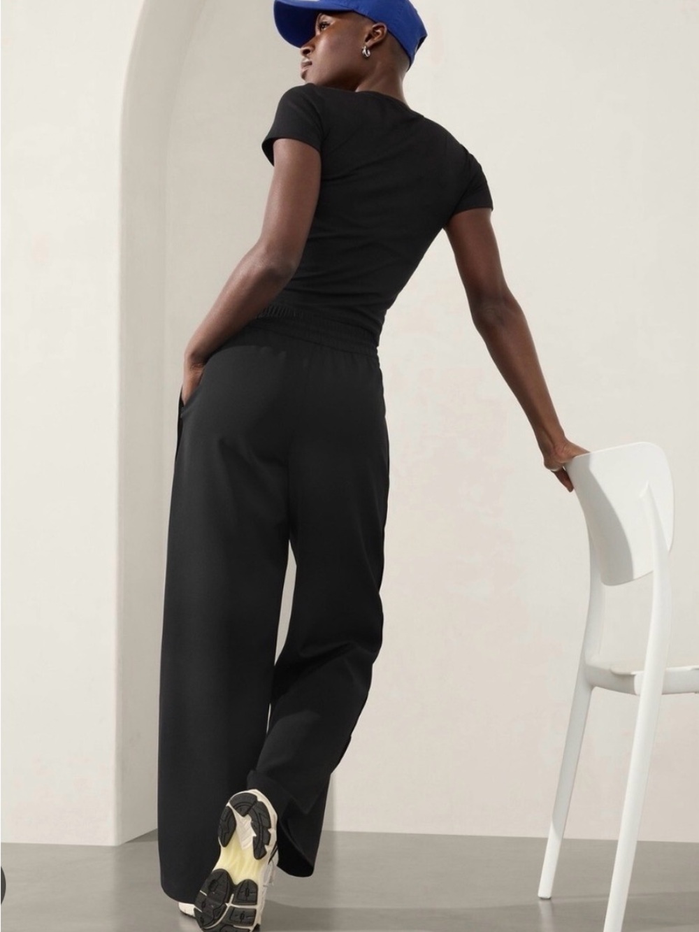 LIKE NEW ATHLETA Endeavor Relaxed Pants - Picture 3 of 3
